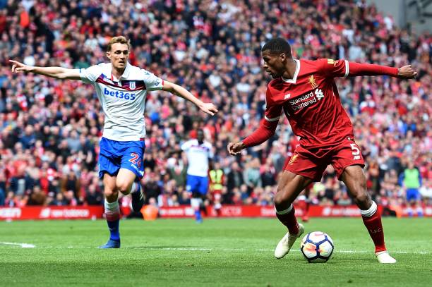 贡献而备受 贡献而备受